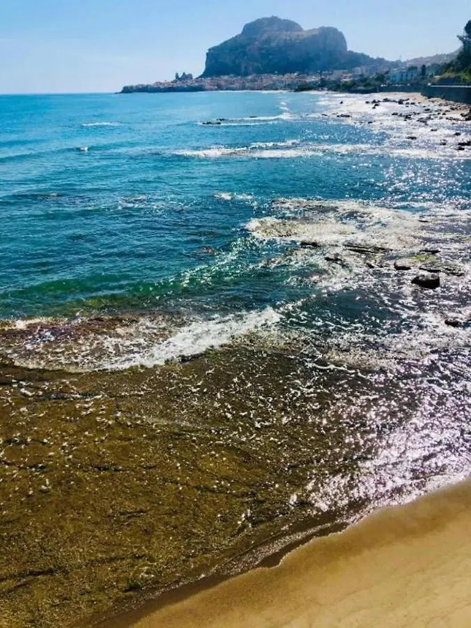 En..Suite Cefalu 0*,