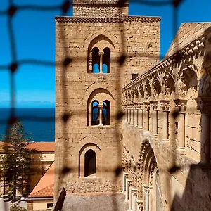 Cathedral Palace Apartment